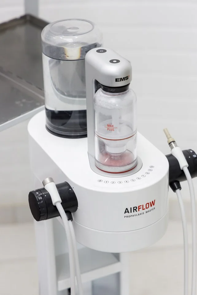 Аппарат EMS AIRFLOW Prophylaxis Master для профессиональной гигиены